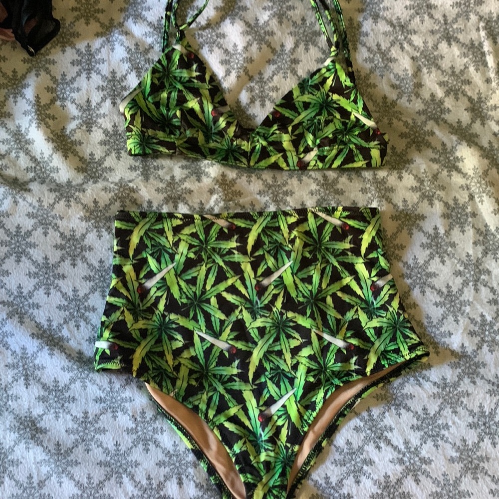 Weed Leaf UNIF Bikini